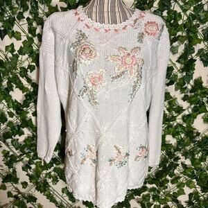 Vintage white floral embroidered sweater
